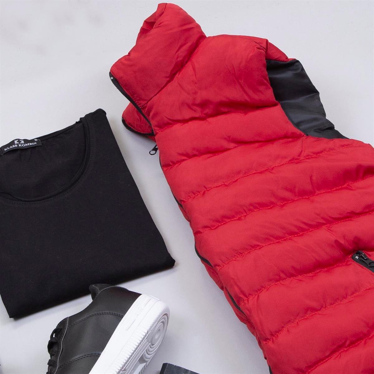 Çıkarılabilir Kapşonlu Kırmızı Şişme Yelek Tişört Pantolon Ayakkabı Kombin