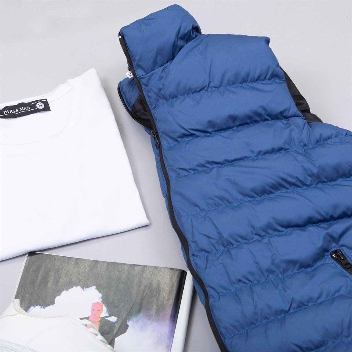 Çıkarılabilir Kapşonlu Mavi Şişme Yelek Tişört Pantolon Ayakkabı Kombin