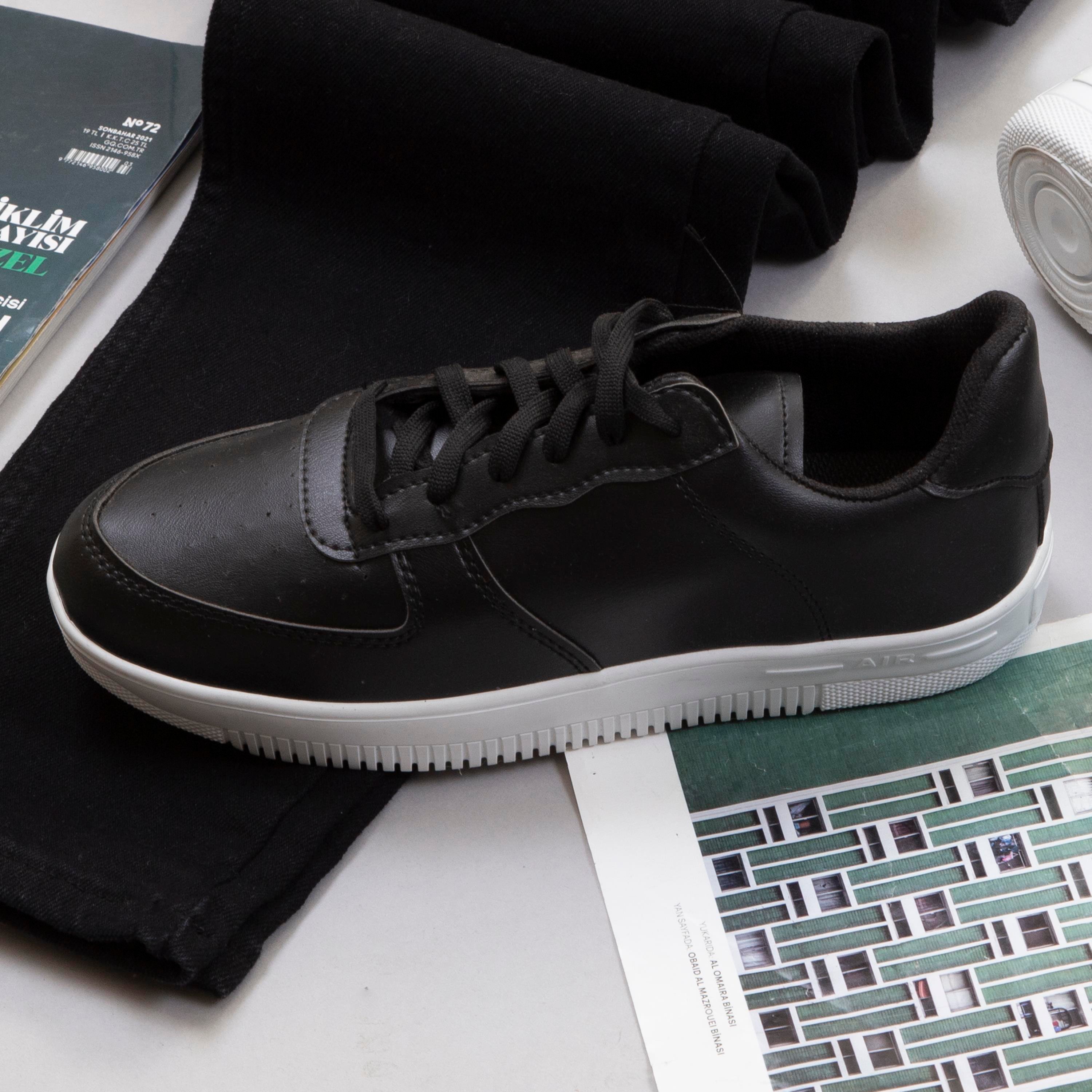 Çıkarılabilir Kapşonlu Şişme Yelek Tişört Pantolon Ayakkabı Kombin