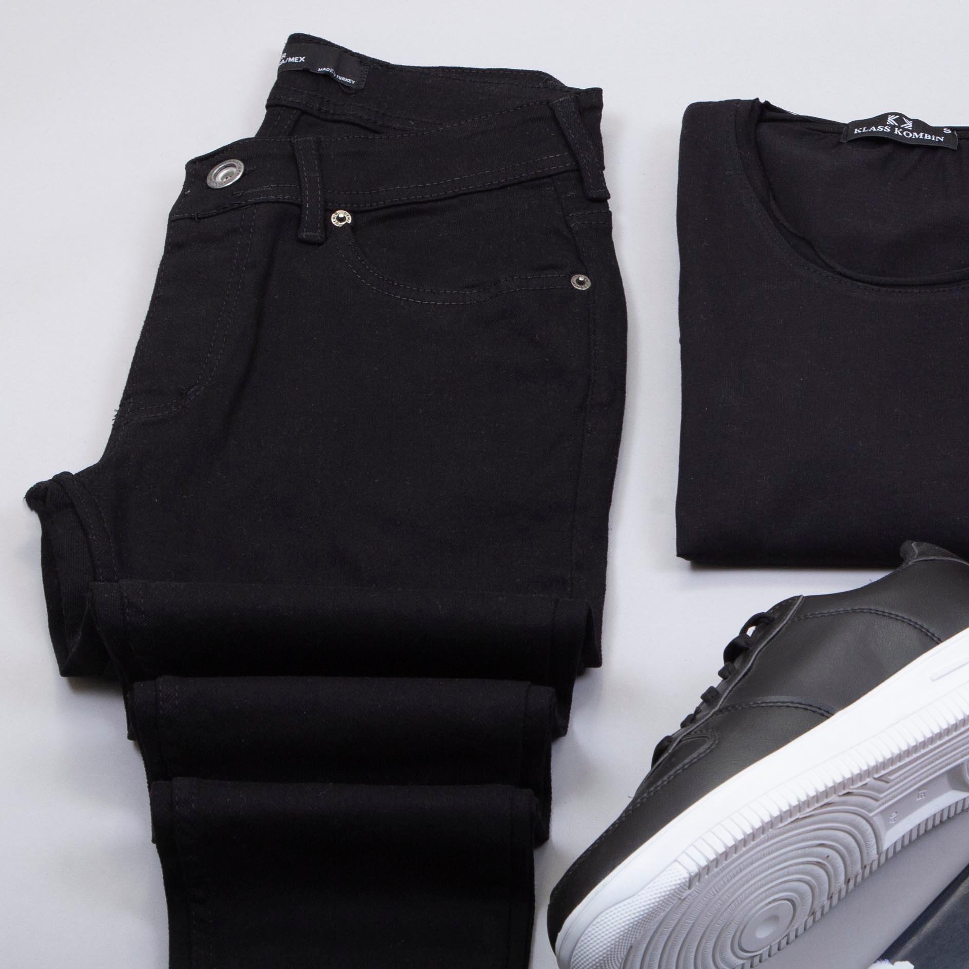 Çıkarılabilir Kapşonlu Şişme Yelek Tişört Pantolon Ayakkabı Kombin