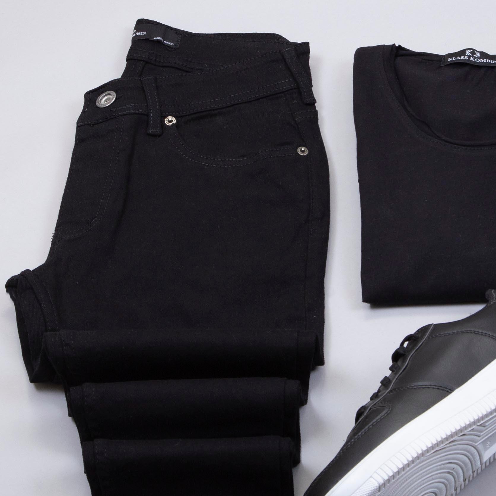 Çıkarılabilir Kapşonlu Şişme Yelek Tişört Pantolon Ayakkabı Kombin