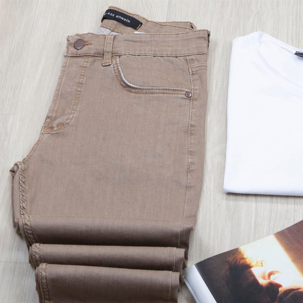 Çıkarılabilir Kapşonlu Taba Şişme Yelek Tişört Pantolon Ayakkabı Kombin