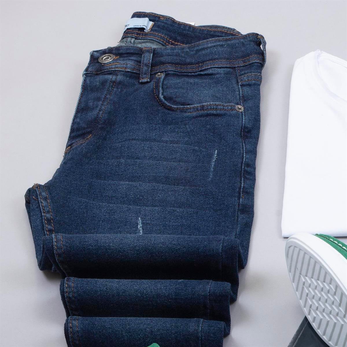 Çıkarılabilir Kapşonlu Yeşil Şişme Yelek Tişört Pantolon Ayakkabı Kombin