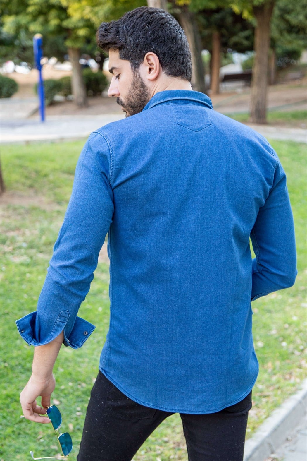 Çıtçıtlı mavi spor kot gömlek