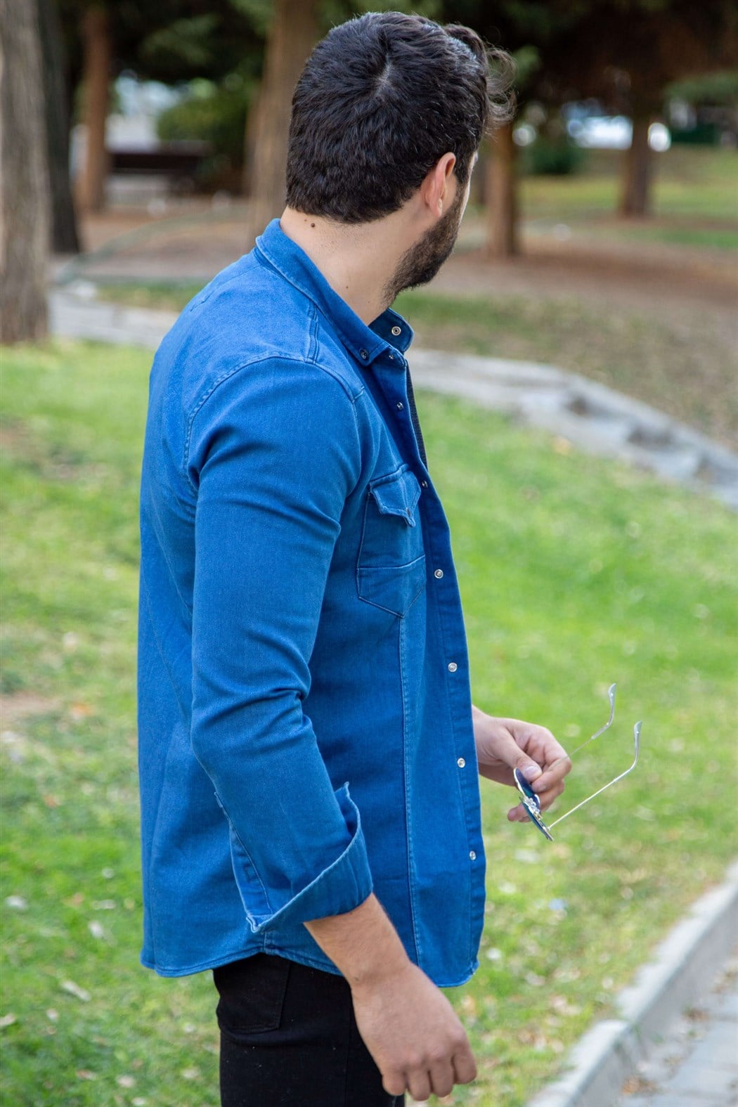 Çıtçıtlı mavi spor kot gömlek