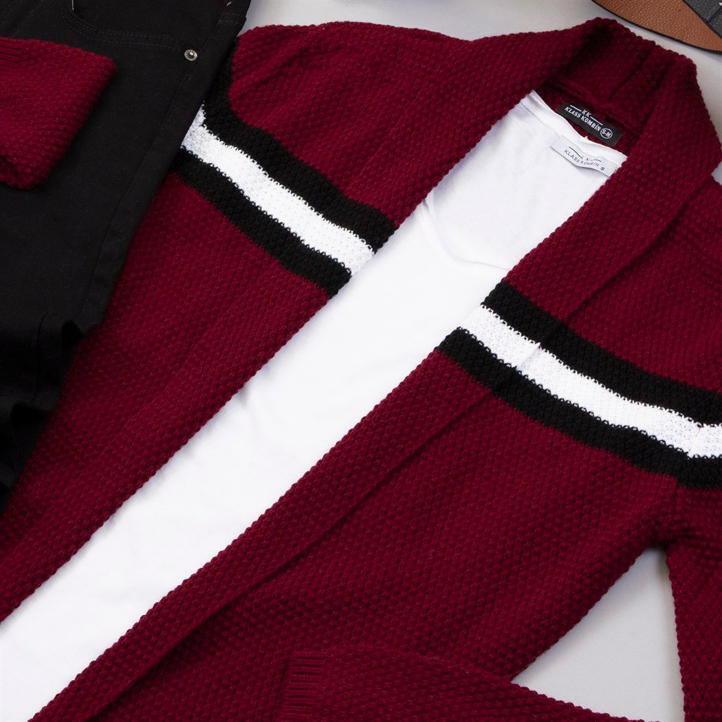 Çizgi Detaylı Bordo Hırka Tişört Pantolon Kombin