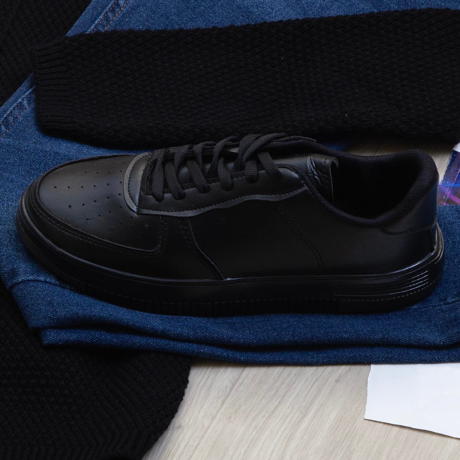 Çizgi Detaylı Hırka Boğazlı Body Pantolon Ayakkabı Kombin