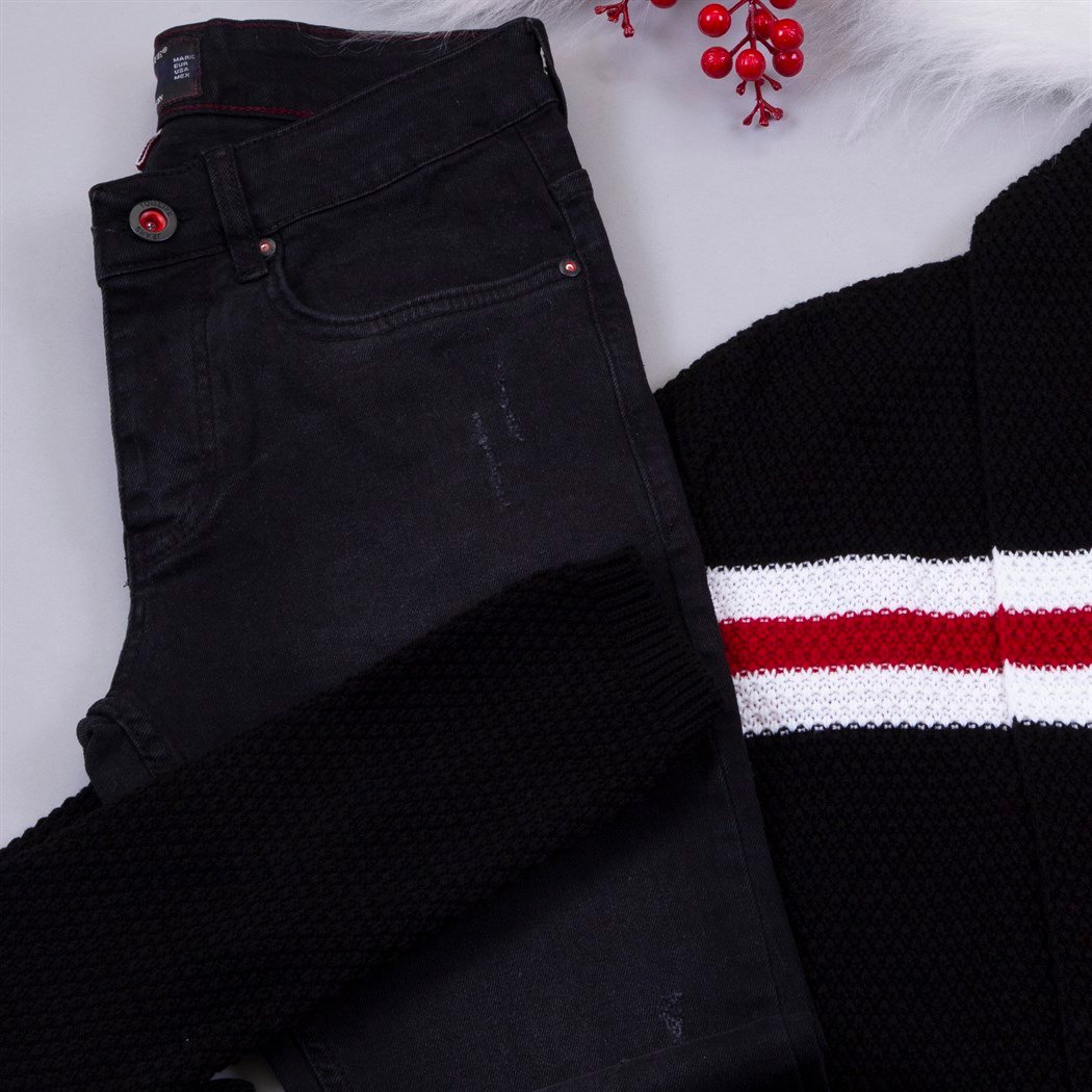 Çizgi Detaylı Siyah Hırka Tişört Pantolon Kombin