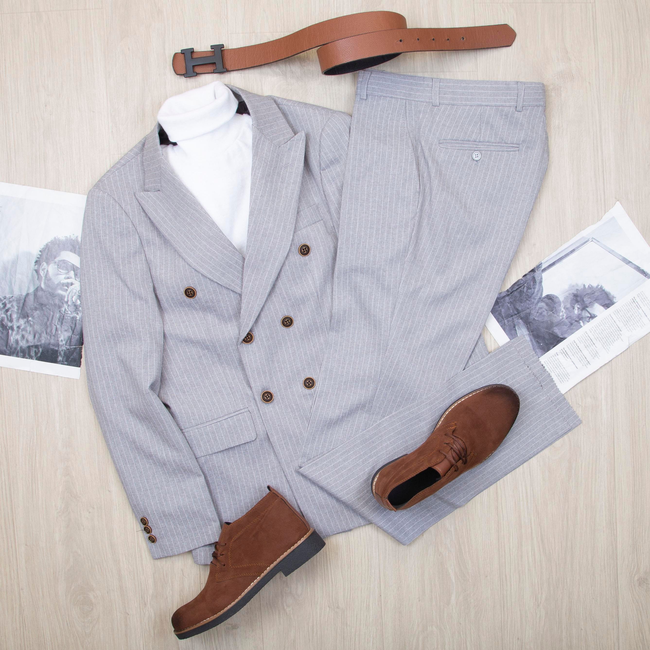 Çizgili Açık Gri Kruvaze Takım Elbise Kombini