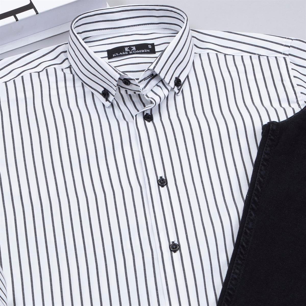 Çizgili Beyaz Gömlek Pantolon Ayakkabı Kombin