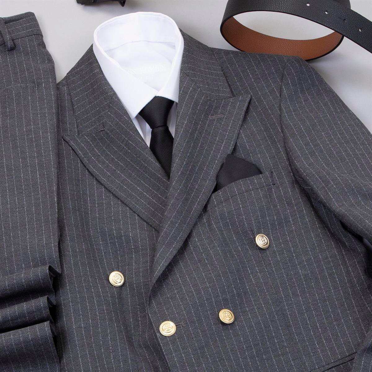 Çizgili Füme Kruvaze Takım Elbise Kombini