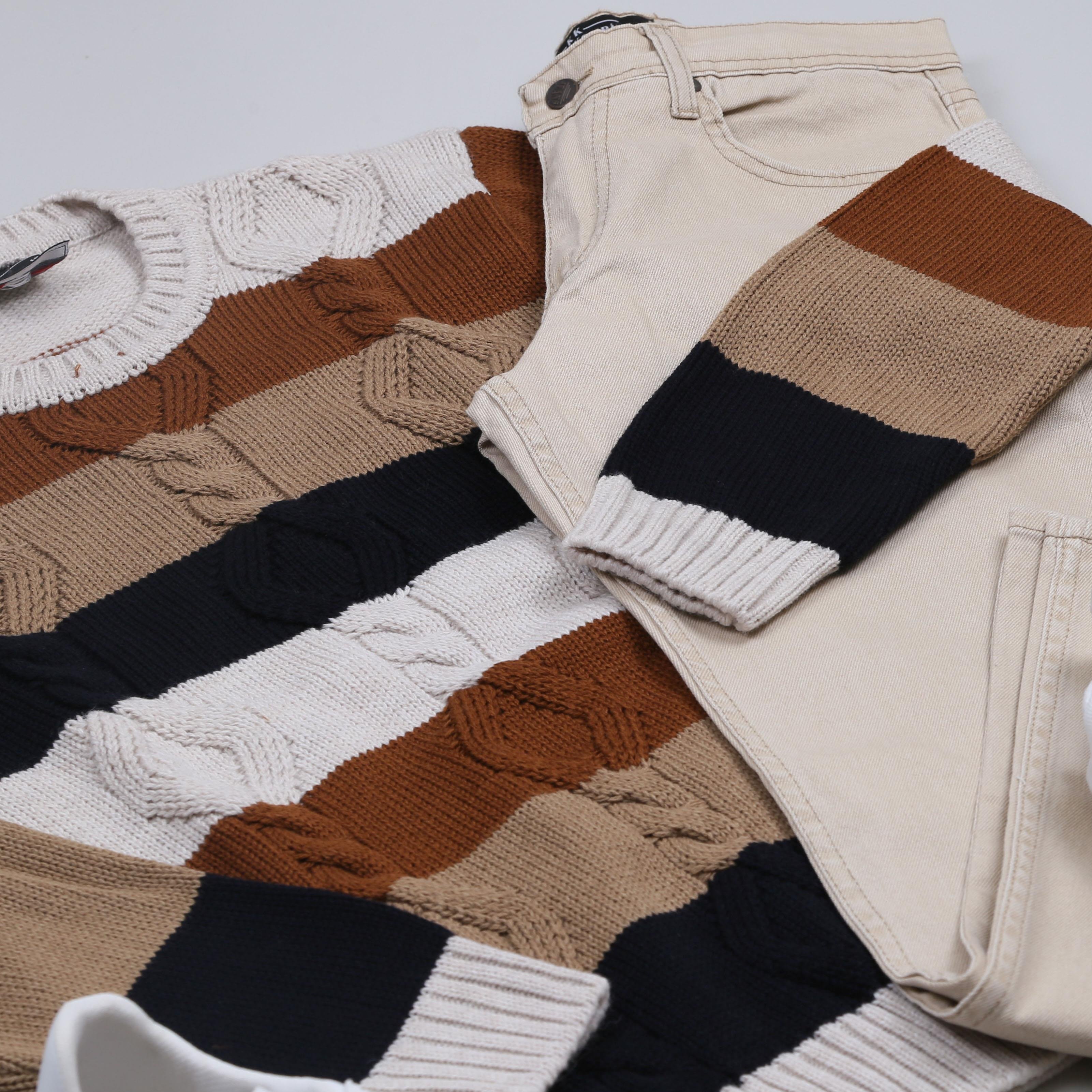 Çizgili Kazak Bej Pantolon Ayakkabı Kombini