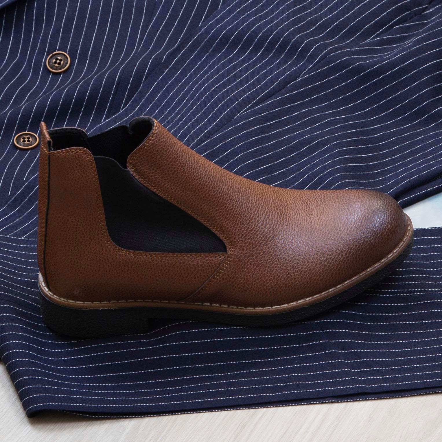 Çizgili Lacivert Kruvaze Takım Elbise Kombini