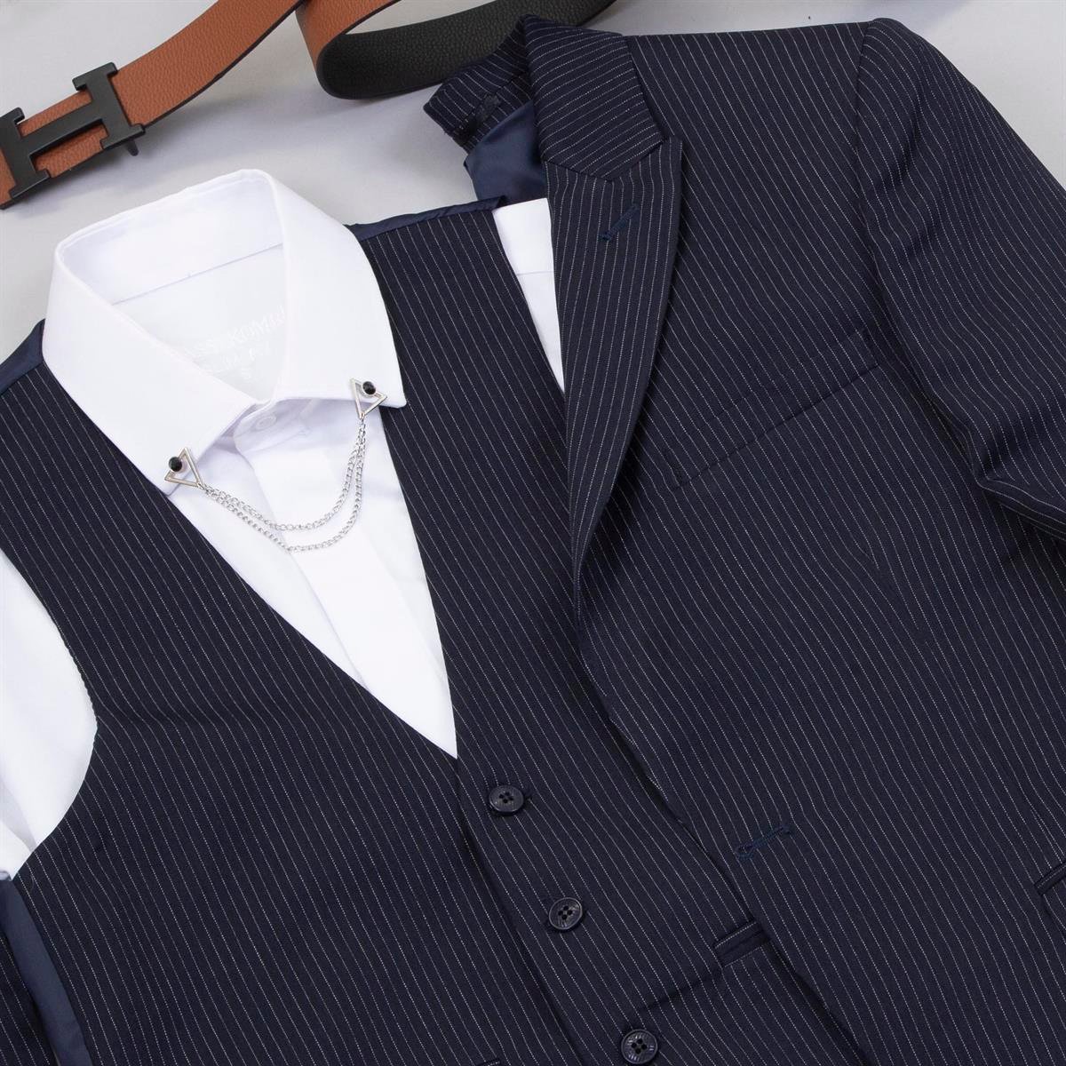 Çizgili Lacivert Takım Elbise Kombini