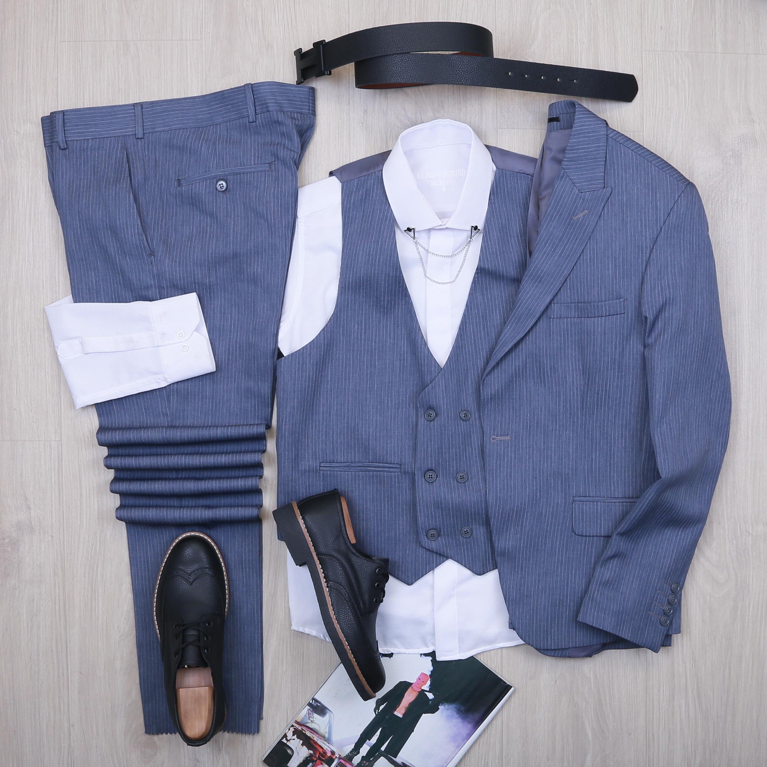 Çizgili Mavi Takım Elbise Kombini