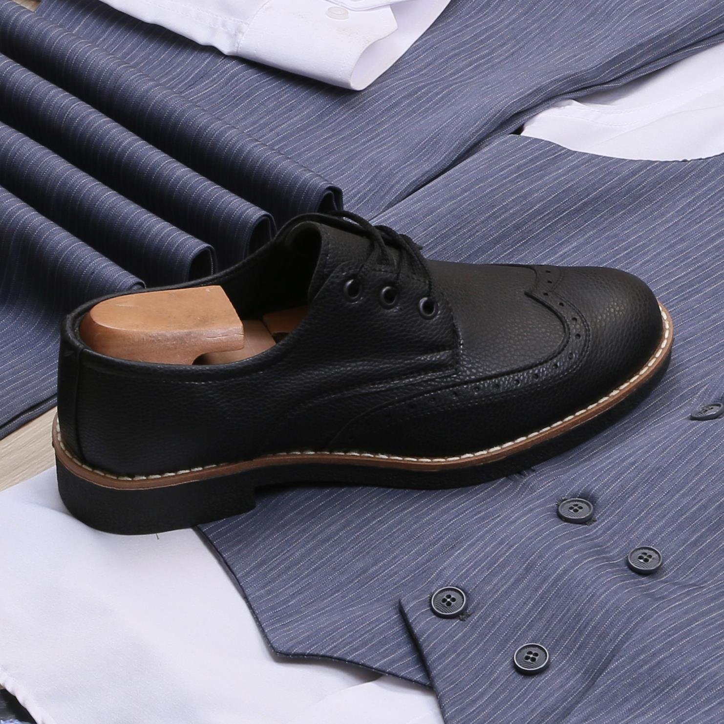 Çizgili Mavi Takım Elbise Kombini