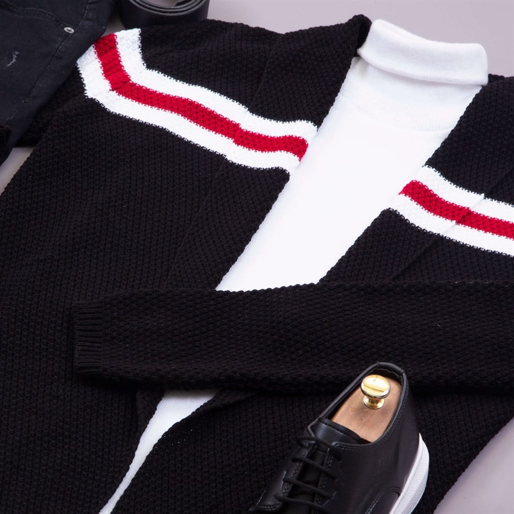 Çizgili Siyah Hırka Kazak Pantolon  Ayakkabı Kombin