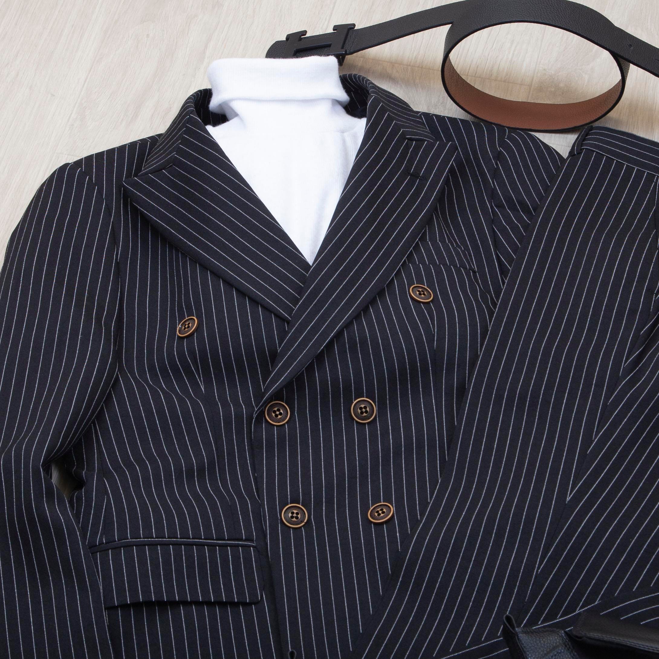 Çizgili Siyah Kruvaze Takım Elbise Kombini