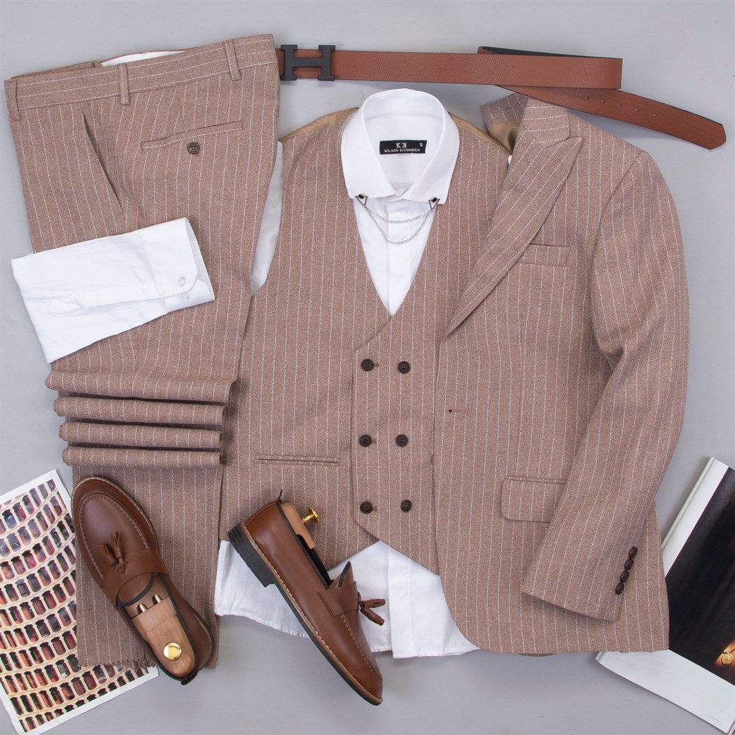 Çizgili Vizon Takım Elbise Kombini