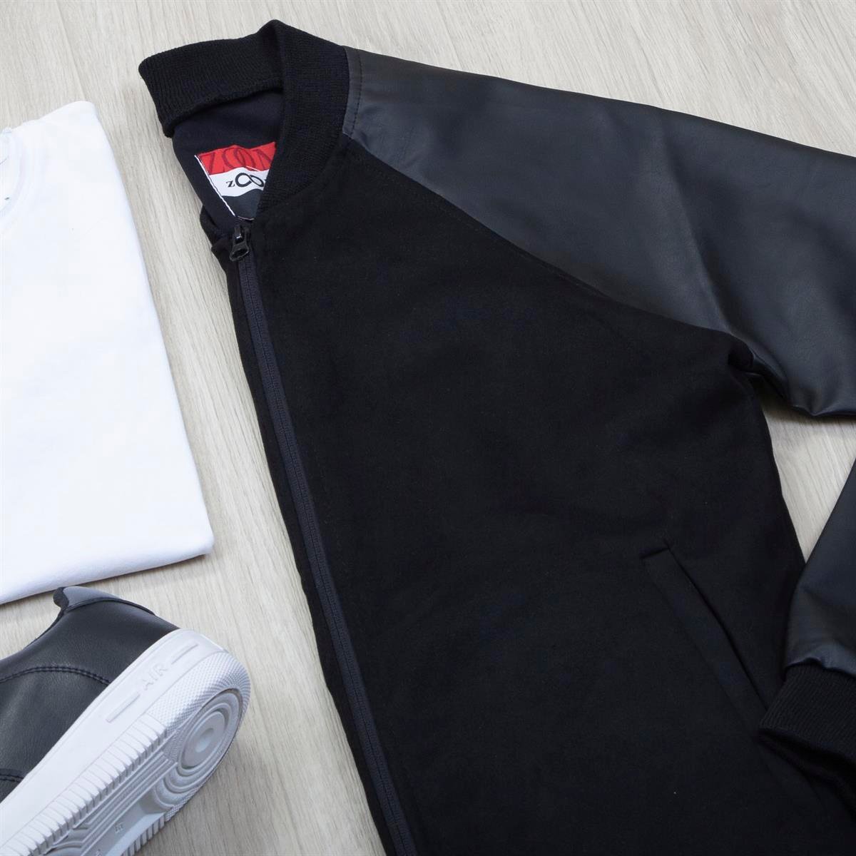 Deri Detaylı Siyah Nubuk Ceket Tişört Pantolon Ayakkabı Kombin