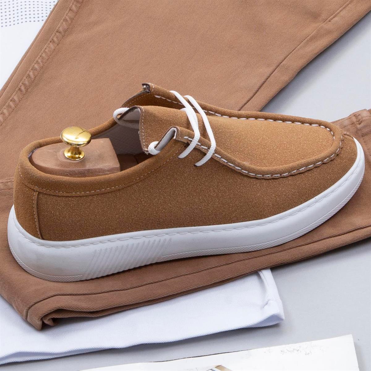 Desenli Polo Yaka Tişört Pantolon Ayakkabı Kombin