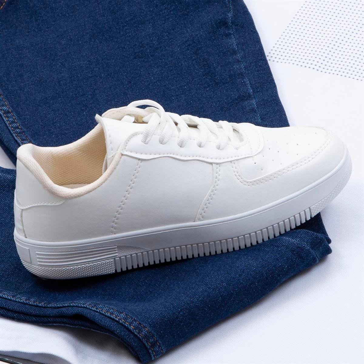 Desenli Polo Yaka Tişört Pantolon Ayakkabı Kombin