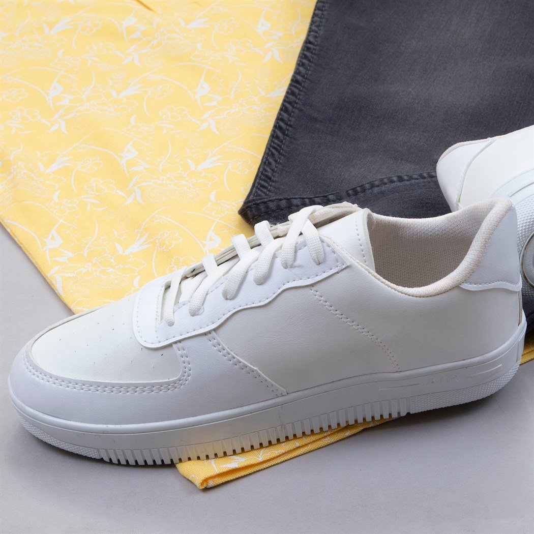 Desenli Sarı Polo Yaka Tişört Pantolon Ayakkabı Kombin