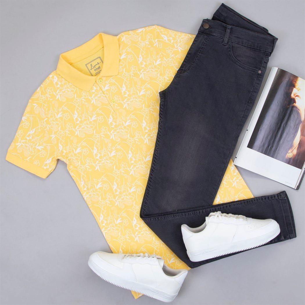 Desenli Sarı Polo Yaka Tişört Pantolon Ayakkabı Kombin