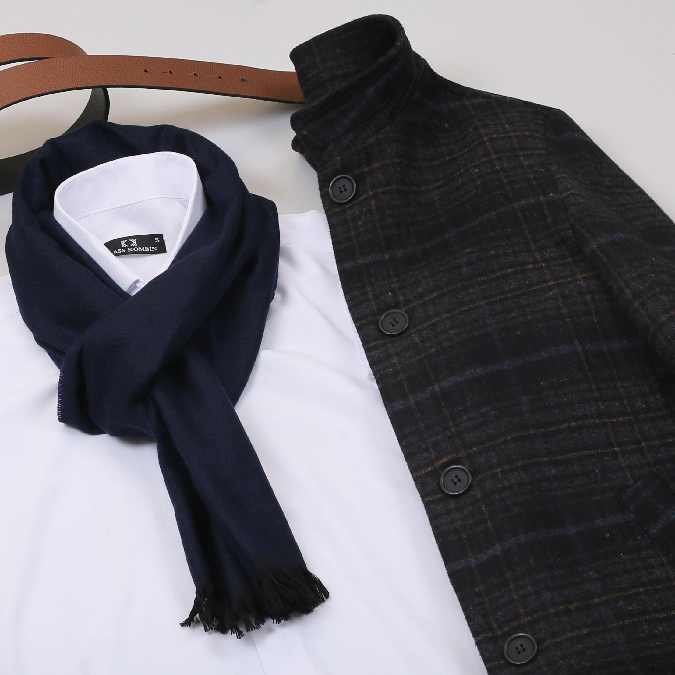 Ekose Kaşe Kaban Gömlek Pantolon Bot Kombin