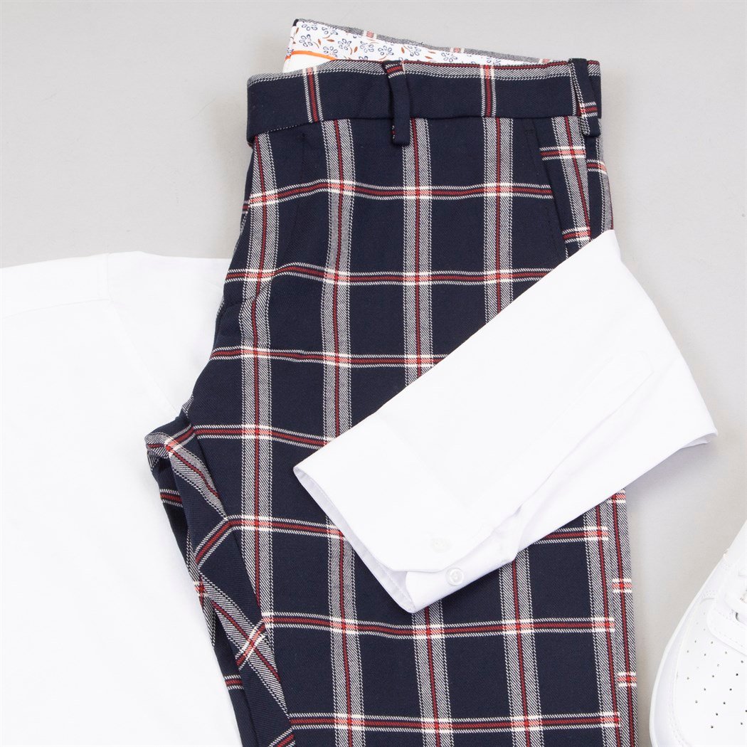 Ekoseli Lacivert Pantolon Gömlek Ayakkabı Kombin