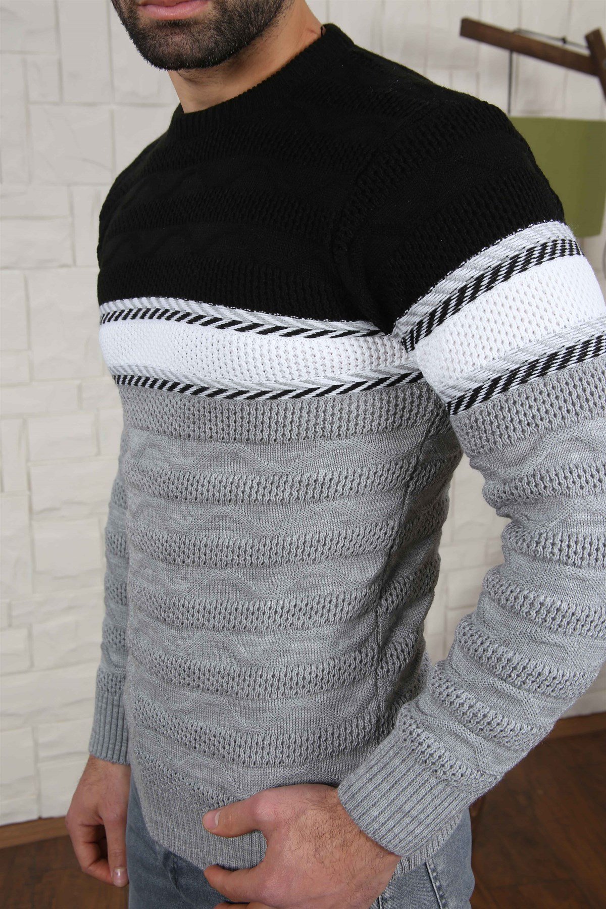 ERKEK GÖĞÜS ŞERİT ÇİGİLİ TRİKO KAZAK SİYAH-GRİ SİYAH-GRİ