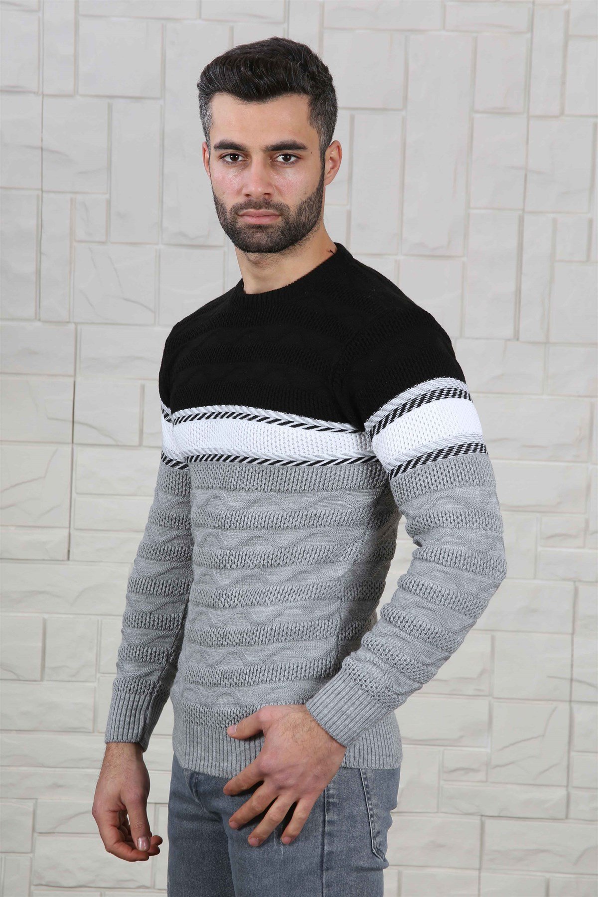 ERKEK GÖĞÜS ŞERİT ÇİGİLİ TRİKO KAZAK SİYAH-GRİ SİYAH-GRİ