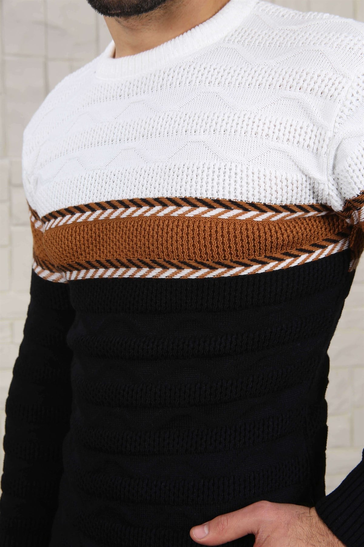 ERKEK GÖĞÜS ŞERİT ÇİGİLİ TRİKO KAZAK SIYAH-BEYAZ SIYAH-BEYAZ