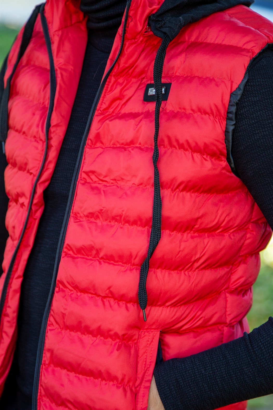 ERKEK KAPŞONLU ŞİŞME YELEK SETE KIRMIZI YELEK KIRMIZI