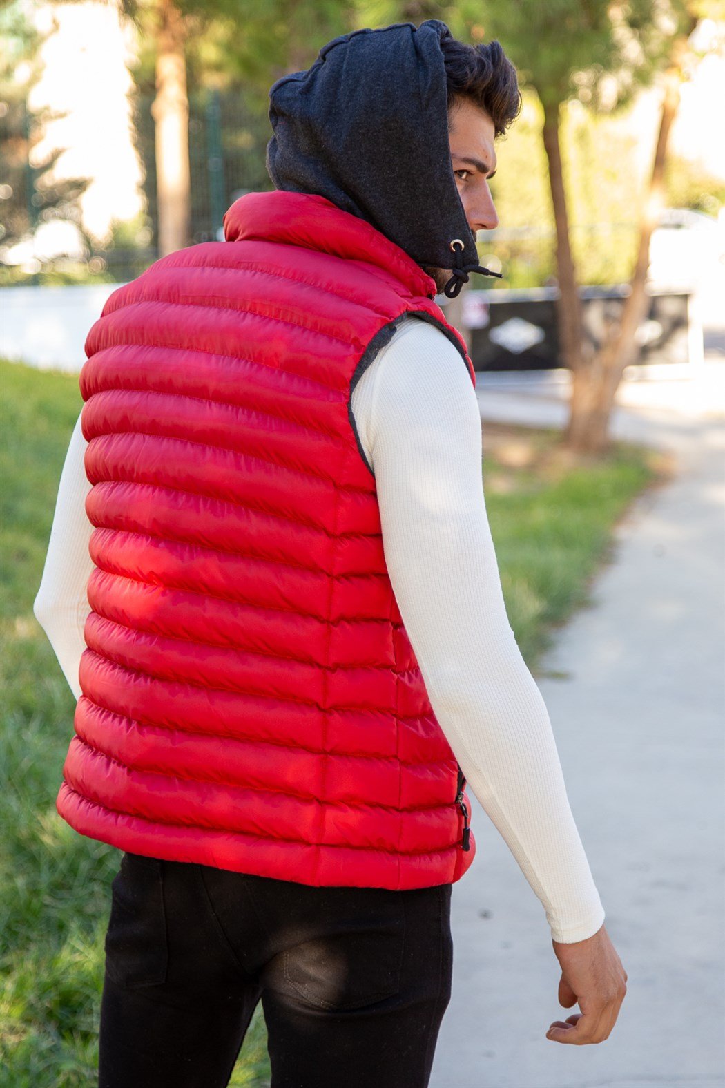 ERKEK KAPŞONLU ŞİŞME YELEK WIPEOUT KIRMIZI YELEK KIRMIZI