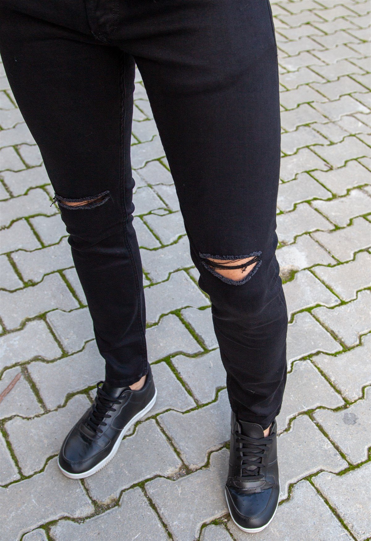 ERKEK LİKRALI DİZİ YIRTIKLI SİYAH JEAN DİZİ YIRTIKLI SİYAH