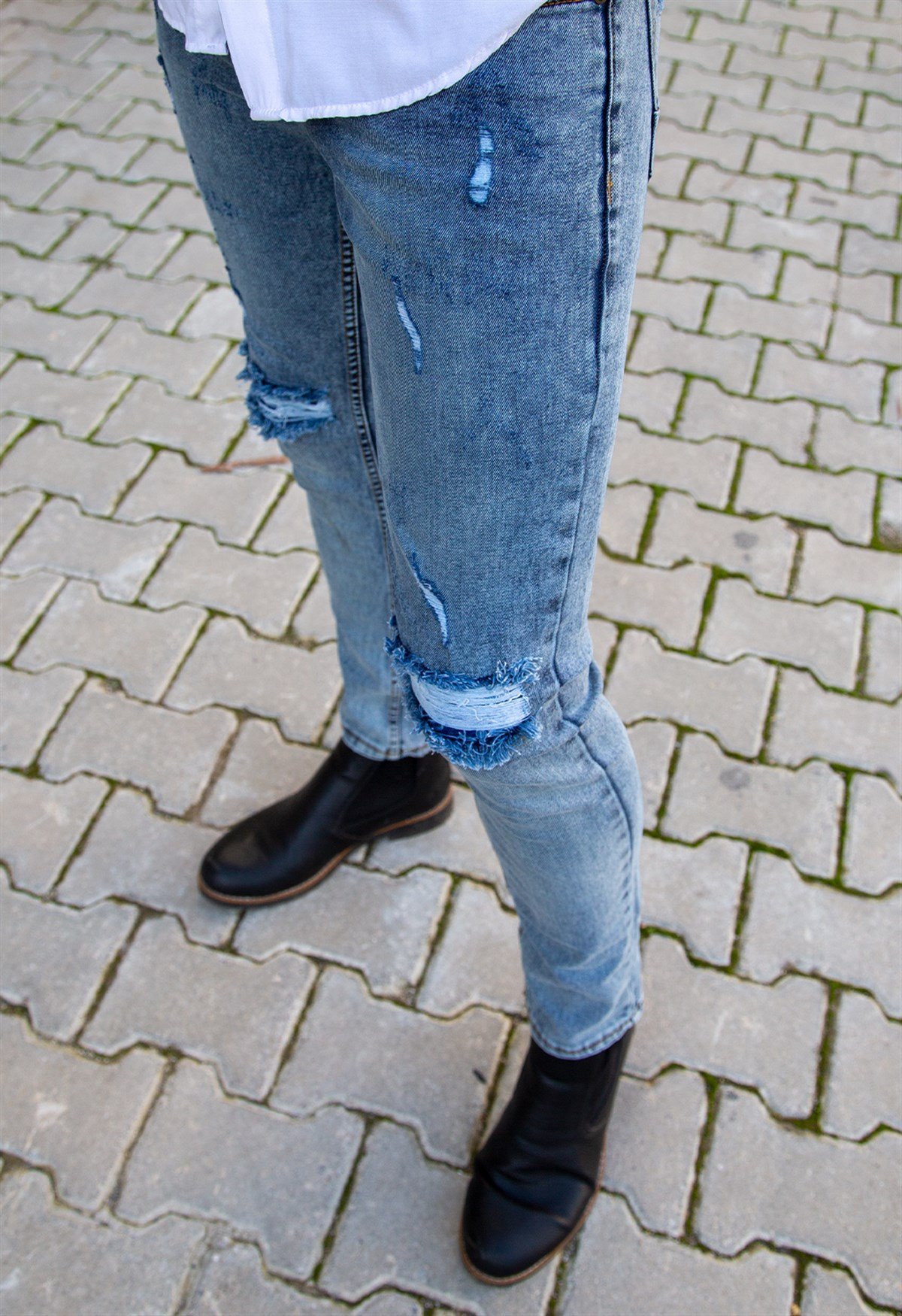 ERKEK LİKRALI YIRTIKLI KİRLİ GRİ JEAN YIRTIKLI KİRLİ GRİ