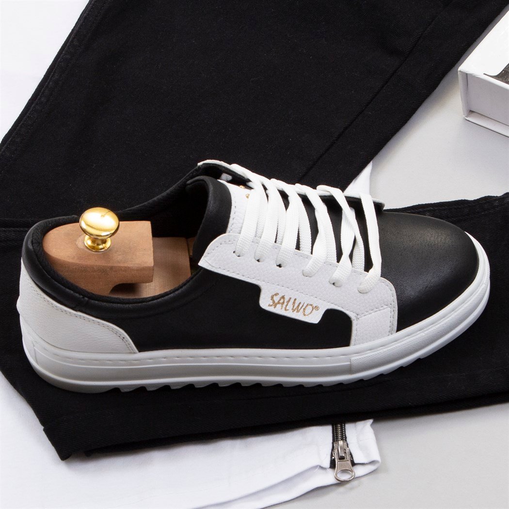 Fermuar Detaylı Tişört Pantolon Ayakkabı Kombin