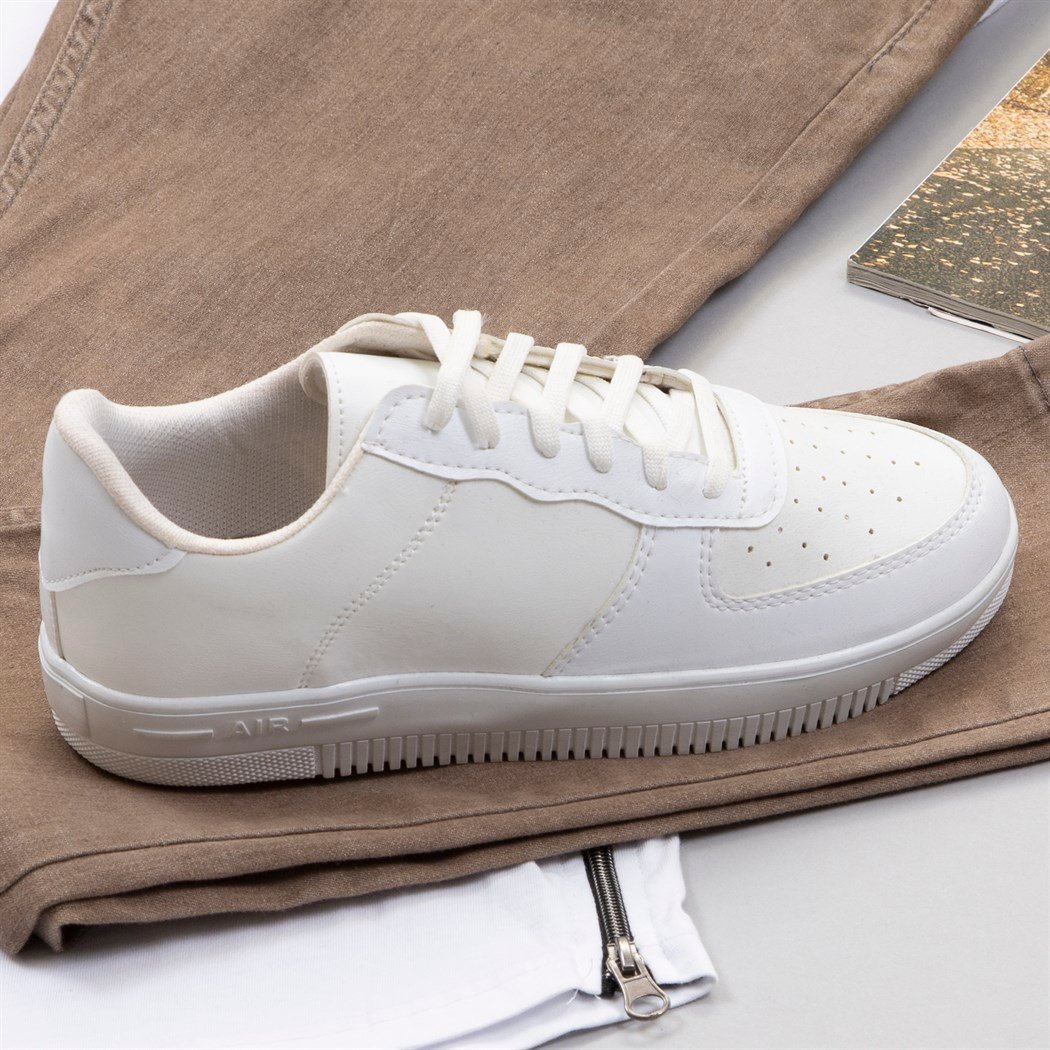 Fermuar Detaylı Tişört Pantolon Ayakkabı Kombin