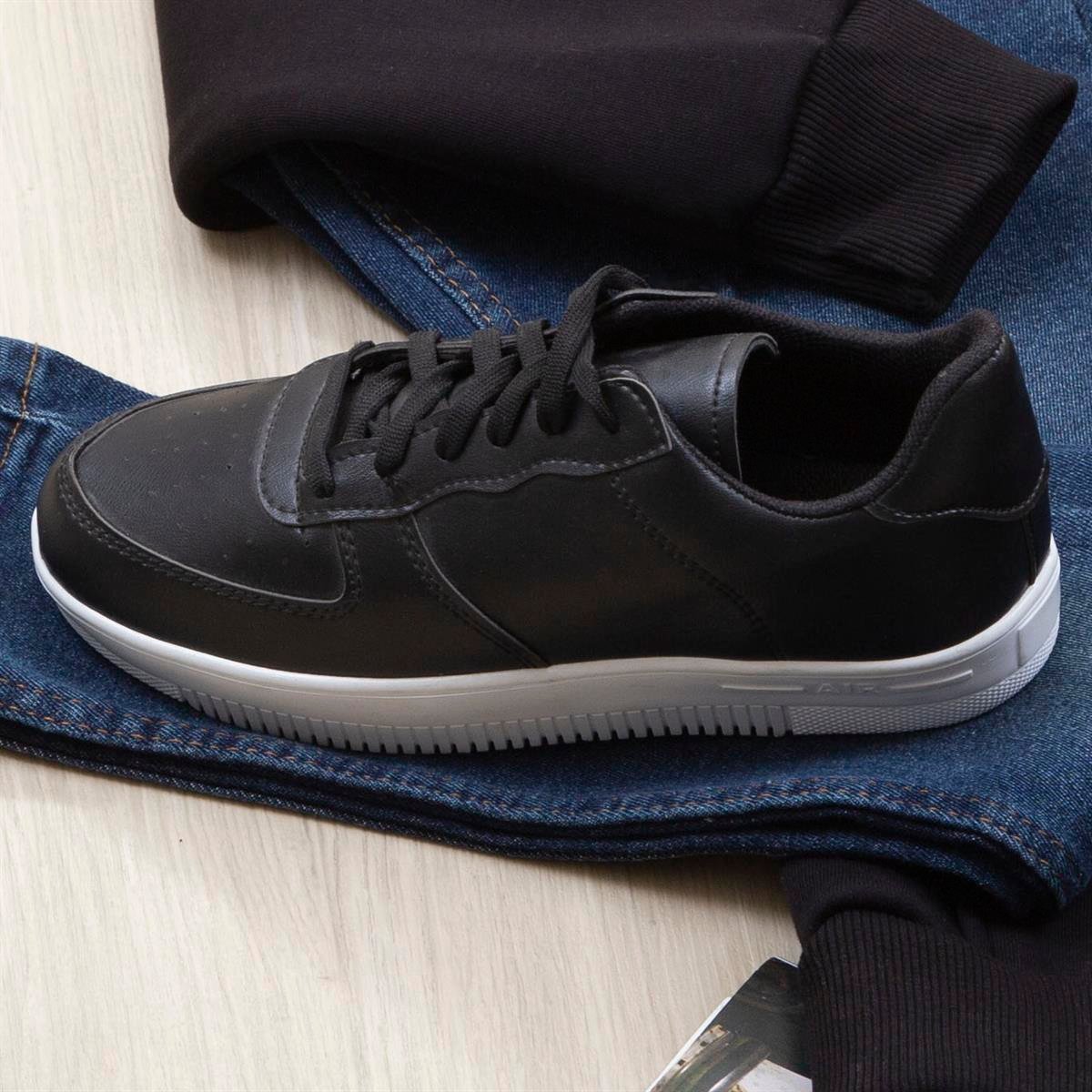 Fermuarlı Siyah Sweat Pantolon Ayakkabı Kombin