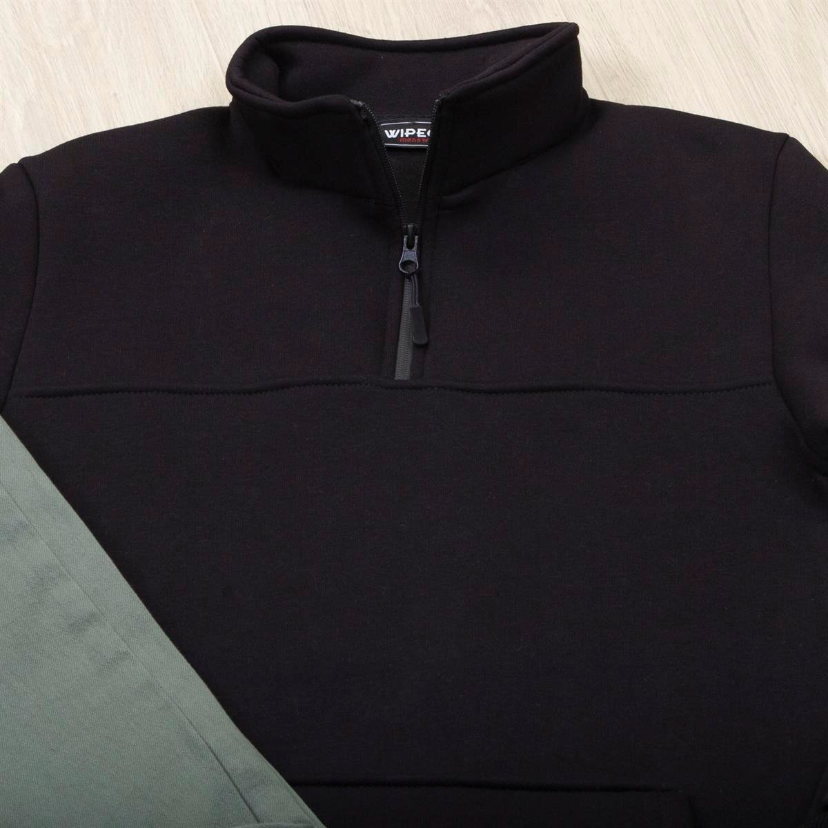 Fermuarlı Siyah Sweat Pantolon Ayakkabı Kombin