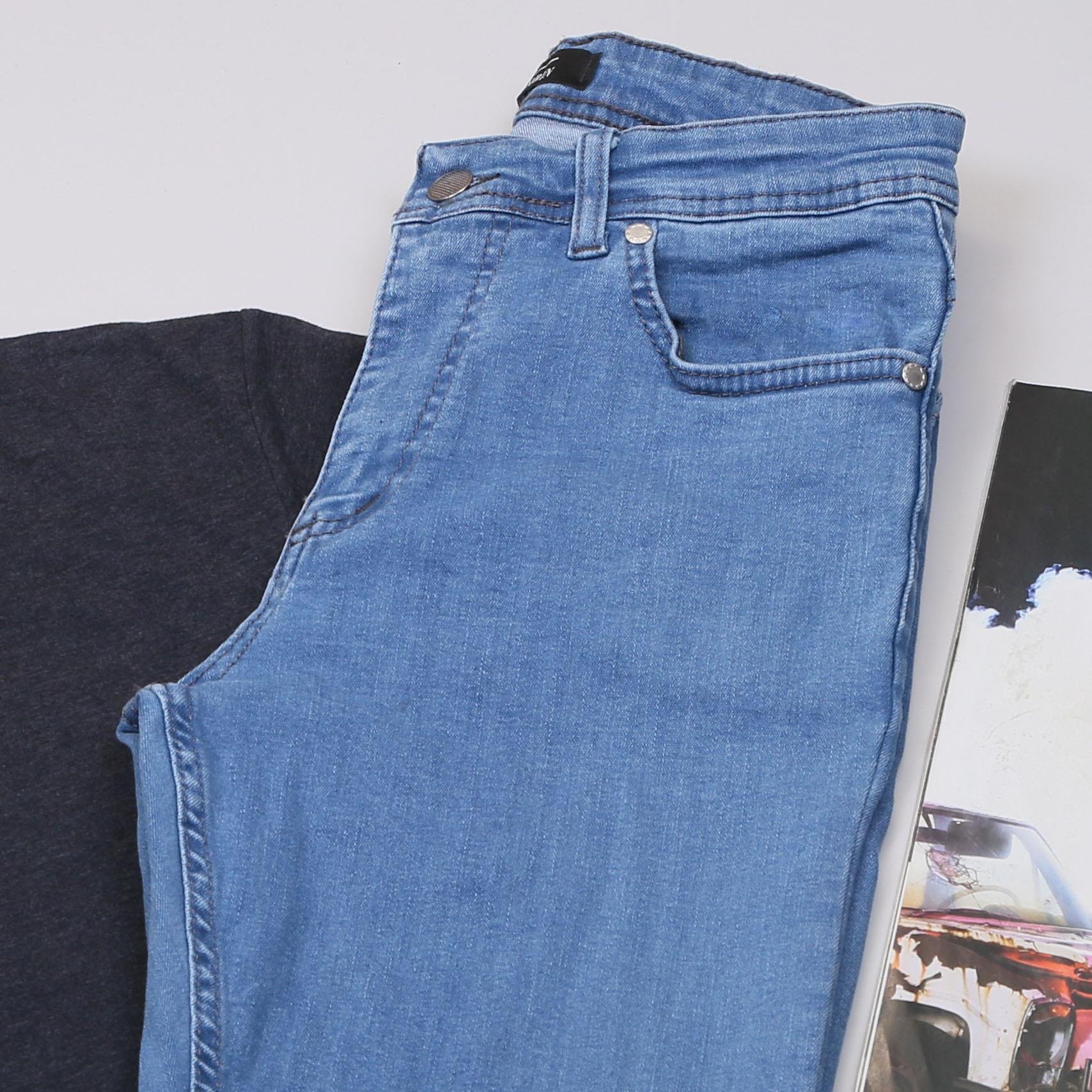 Füme Basic Tişört Pantolon Ayakkabı Kombin