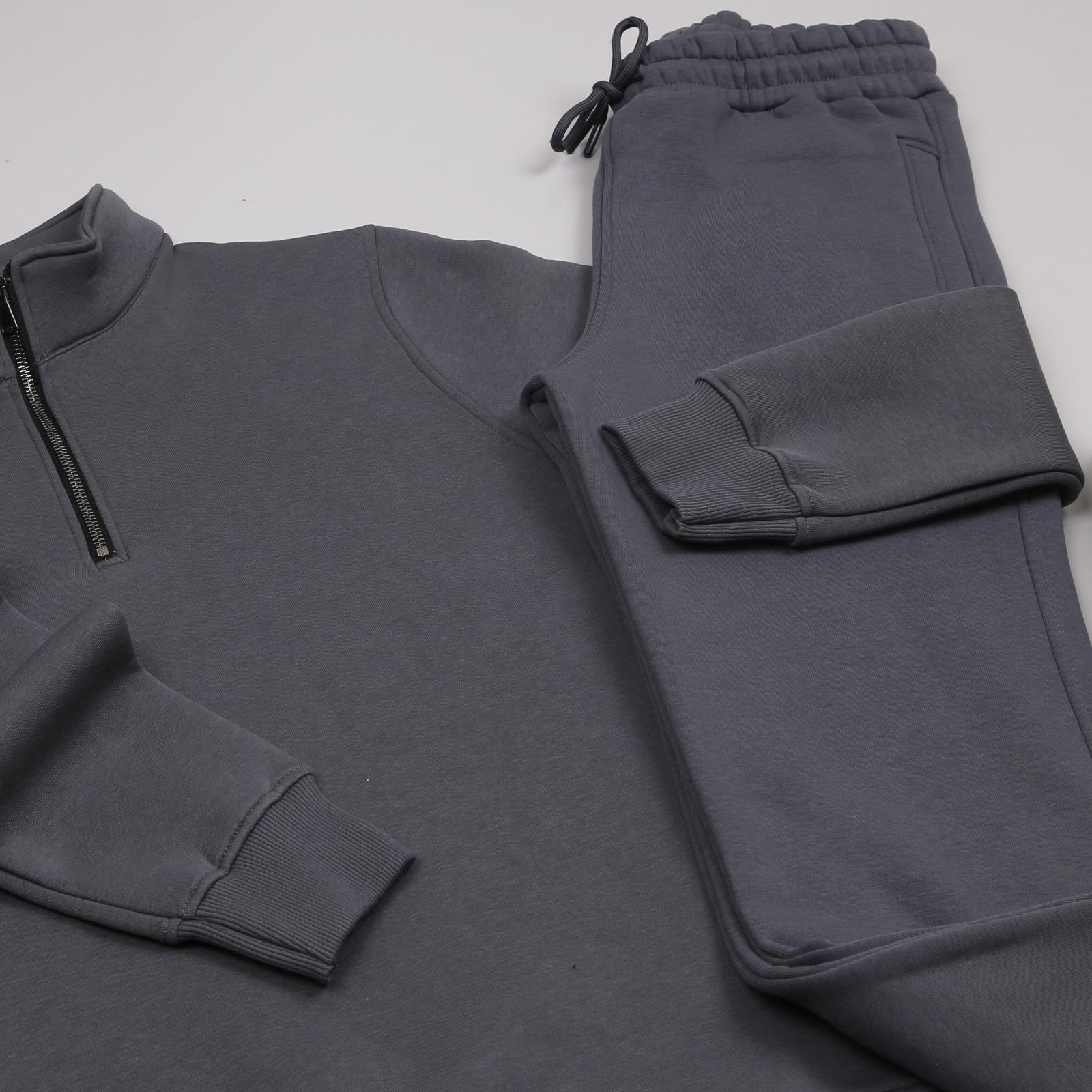 Füme Dik Yaka Sweatshirt Füme Eşofman Ayakkabı  Kombini