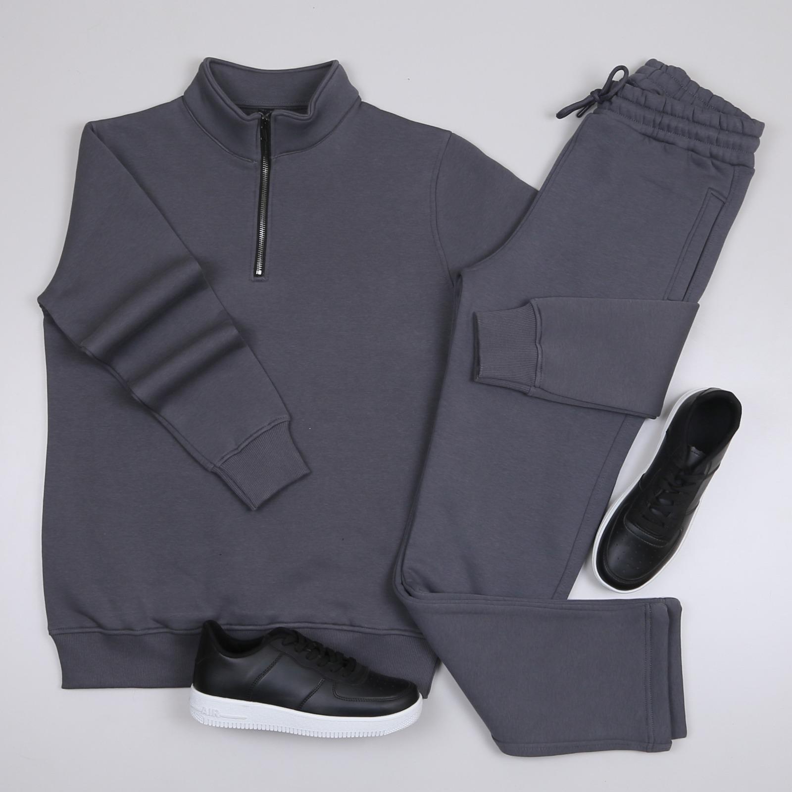 Füme Dik Yaka Sweatshirt Füme Eşofman Ayakkabı  Kombini