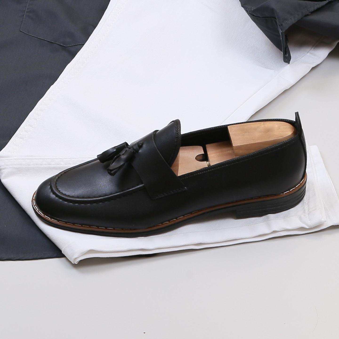 Füme Gömlek Beyaz Pantolon Ayakkabı Kombin