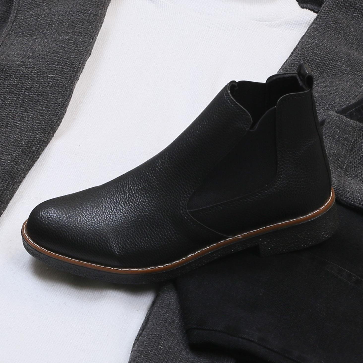 Füme Kapşonlu Hırka Boğazlı Body Pantolon Bot Kombin