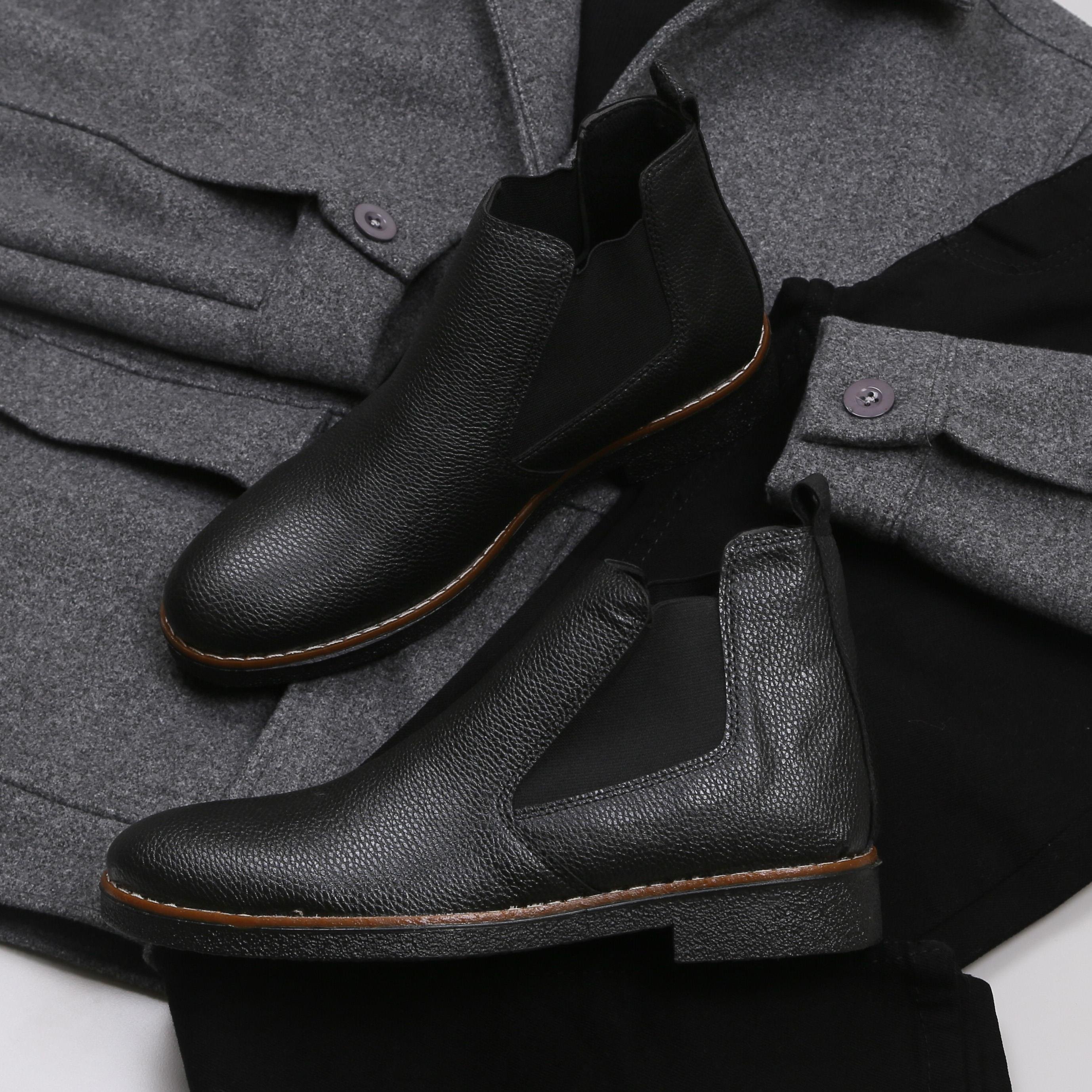 Füme Kaşe Ceket Boğazlı Body Kot Pantolon Bot Kombini