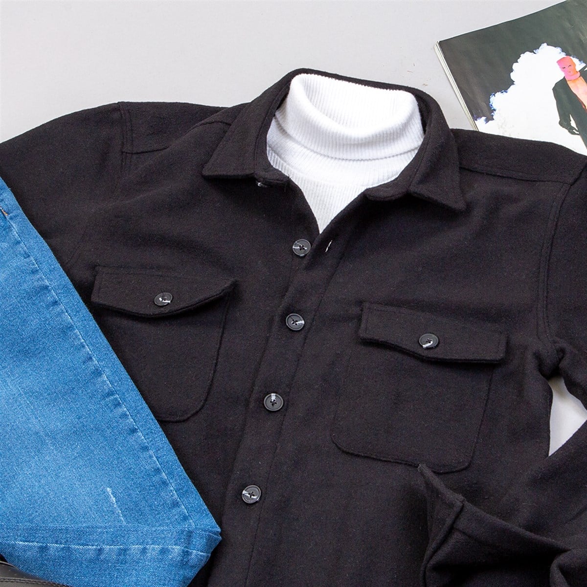 Füme Kaşe Gömlek Boğazlı Kazak Pantolon Ayakkabı Kombin