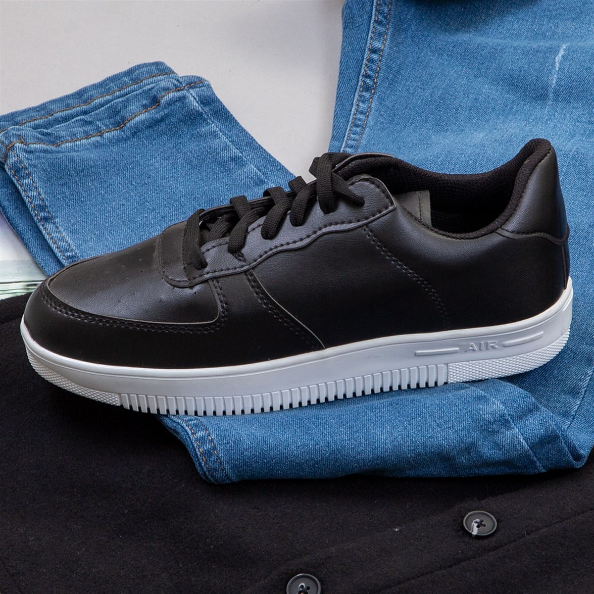 Füme Kaşe Gömlek Boğazlı Kazak Pantolon Ayakkabı Kombin