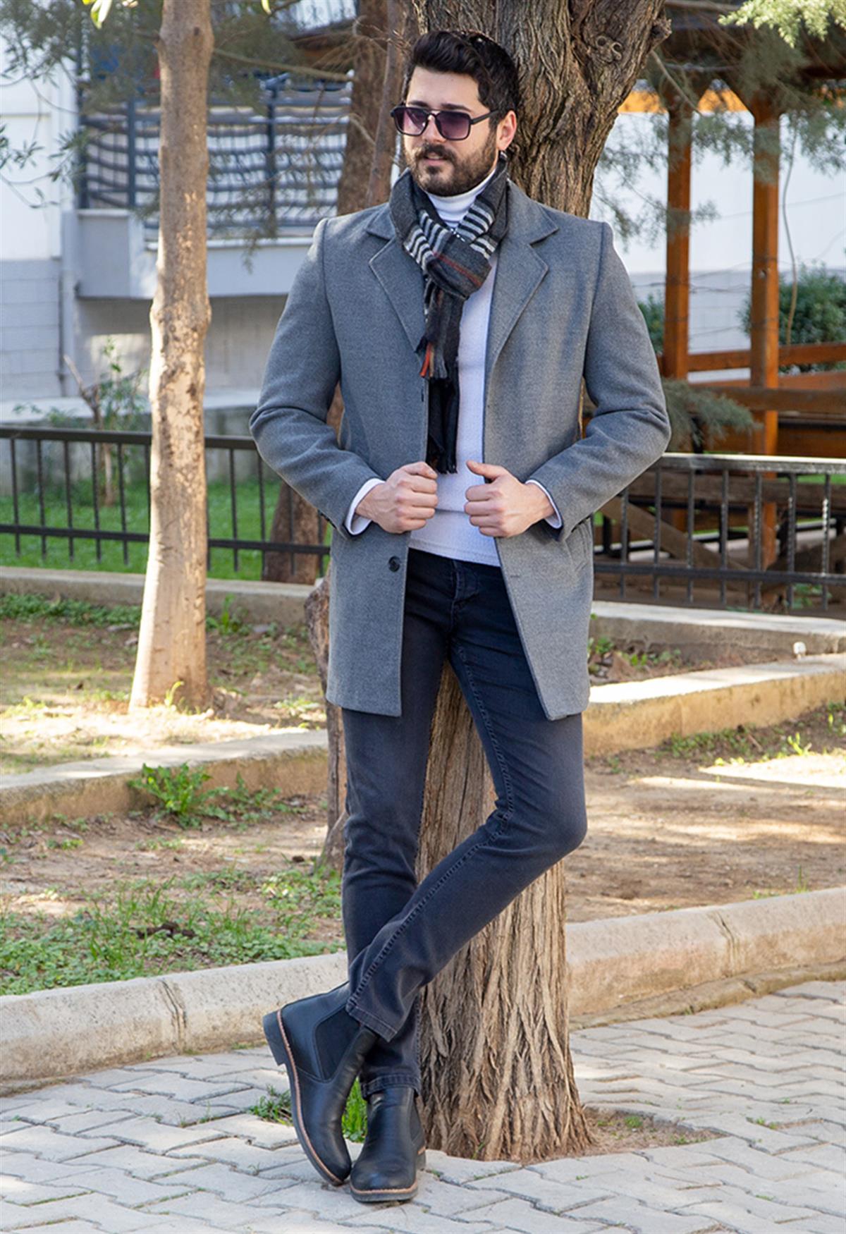 Füme Kaşe Kaban Boğazlı Kazak Pantolon Atkı Bot Kombin